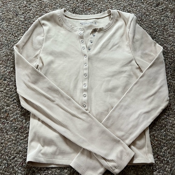 Abercrombie ribbed button long sleeve - Picture 1 of 2